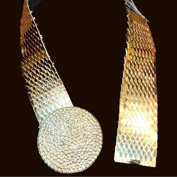 Retro 70’s gold colored serpentine stretchy belt - Picture 8 of 11